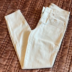 White women’s skinny stretch jeans